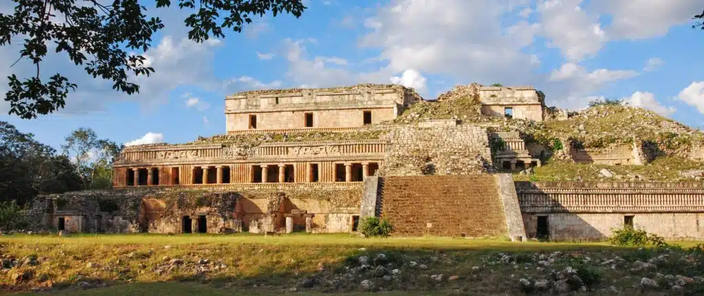 zona arqueológica maya de  Sayil región puuc
