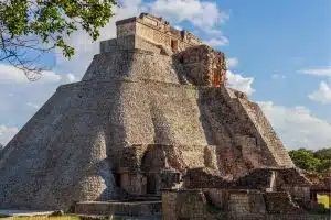 piramide de uxmal