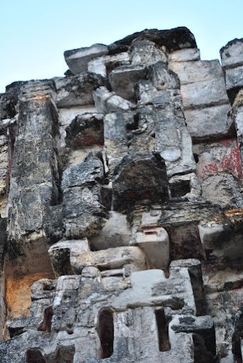 Chicanná: La Casa de la Boca de la Serpiente