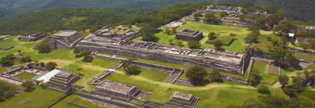 zona arqueologica de xochicalco