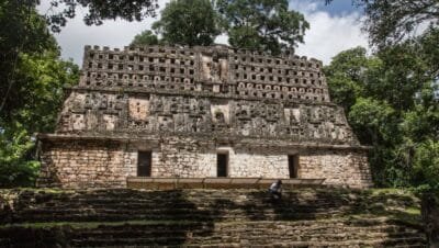 Yaxchilán: La Joya Oculta de la Selva Lacandona